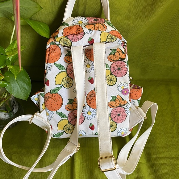 Juicy Couture Ladies/ Teens Back Pack- Medium Size - Picture 5 of 8